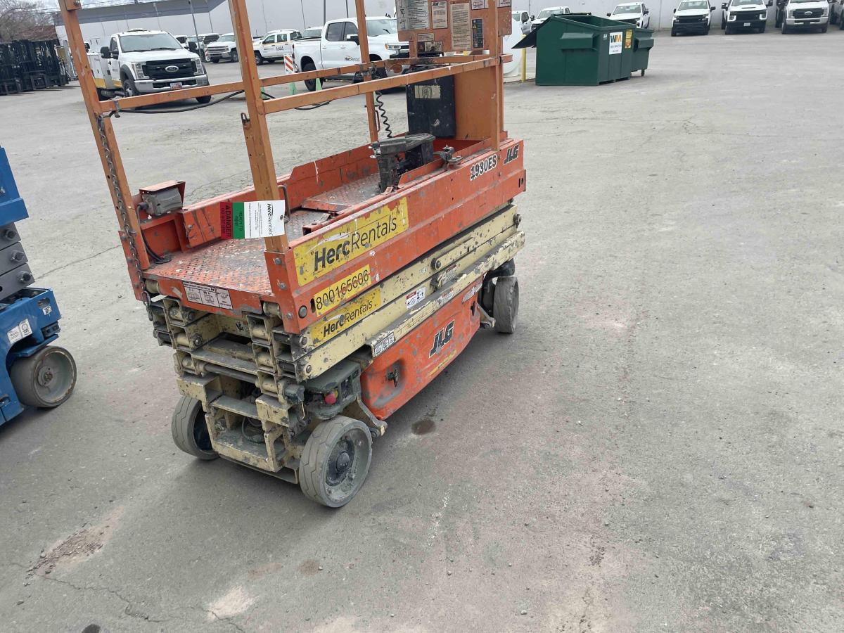 2017 JLG 1930ES