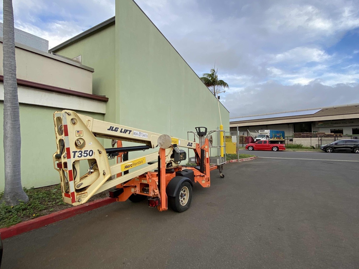 2019 JLG T350-9