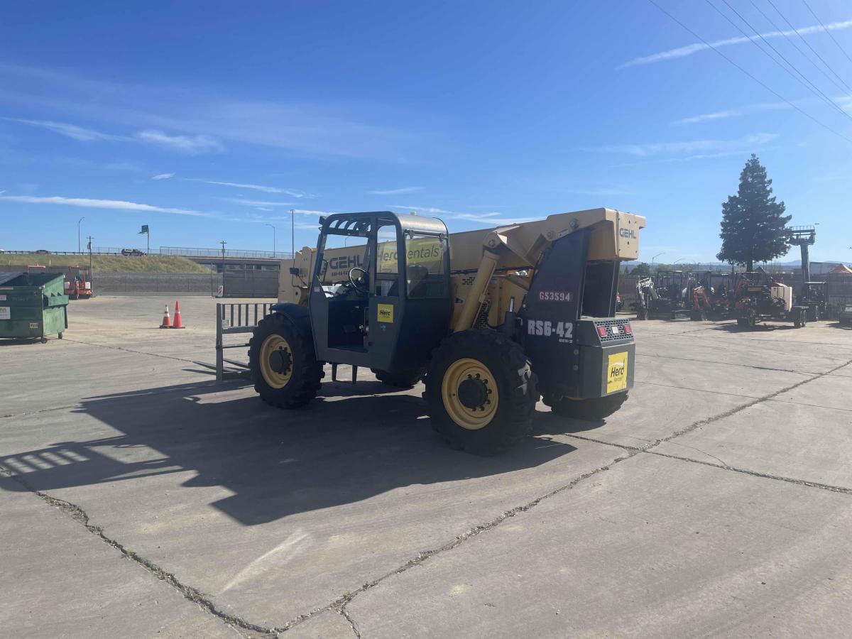 2015 Gehl RS6-42-3