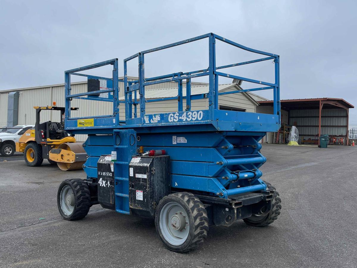 2015 Genie GS-4390 RT