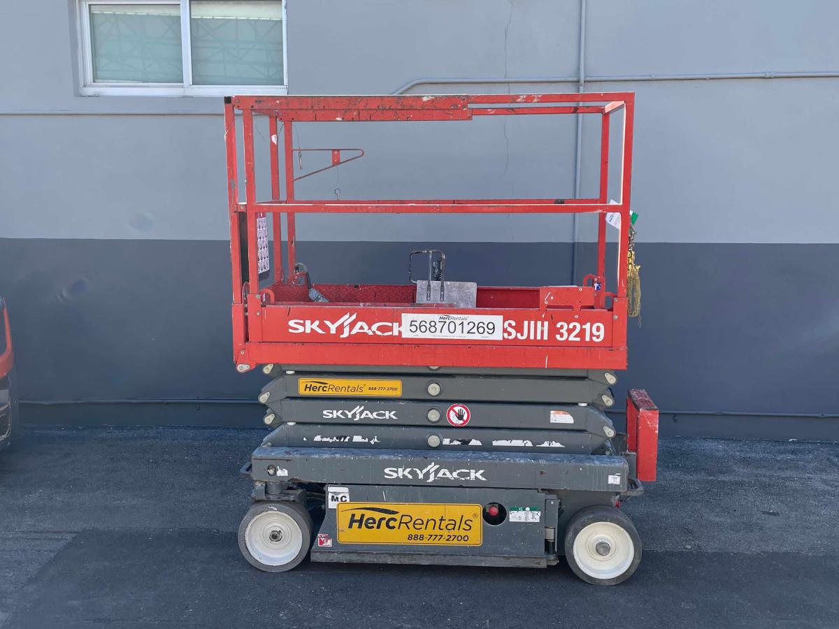 2017 Skyjack SJ3219