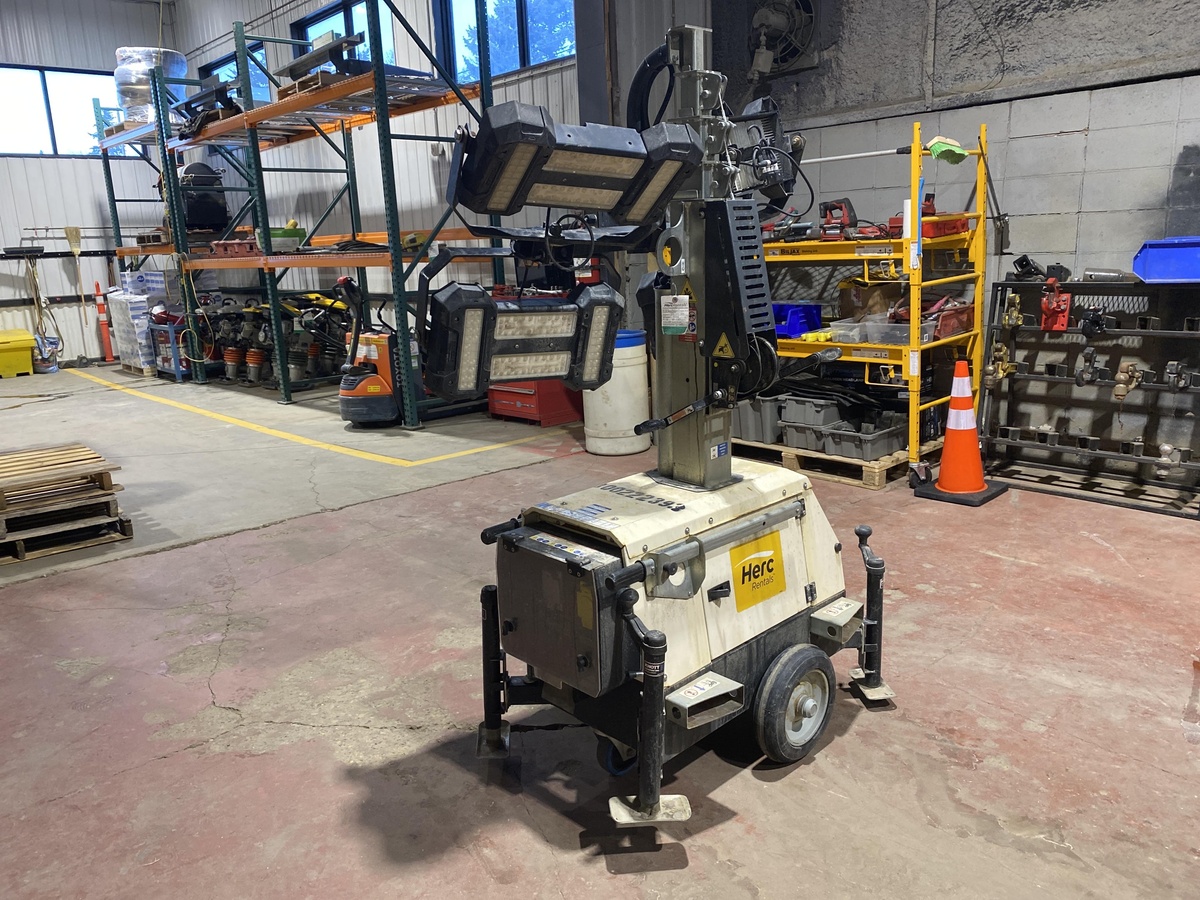 2018 Magnum PLT240-3