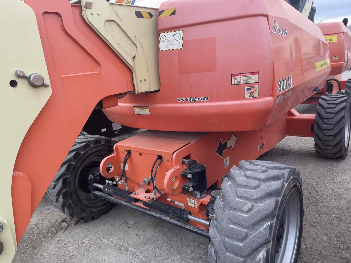 2015 JLG 800AJ