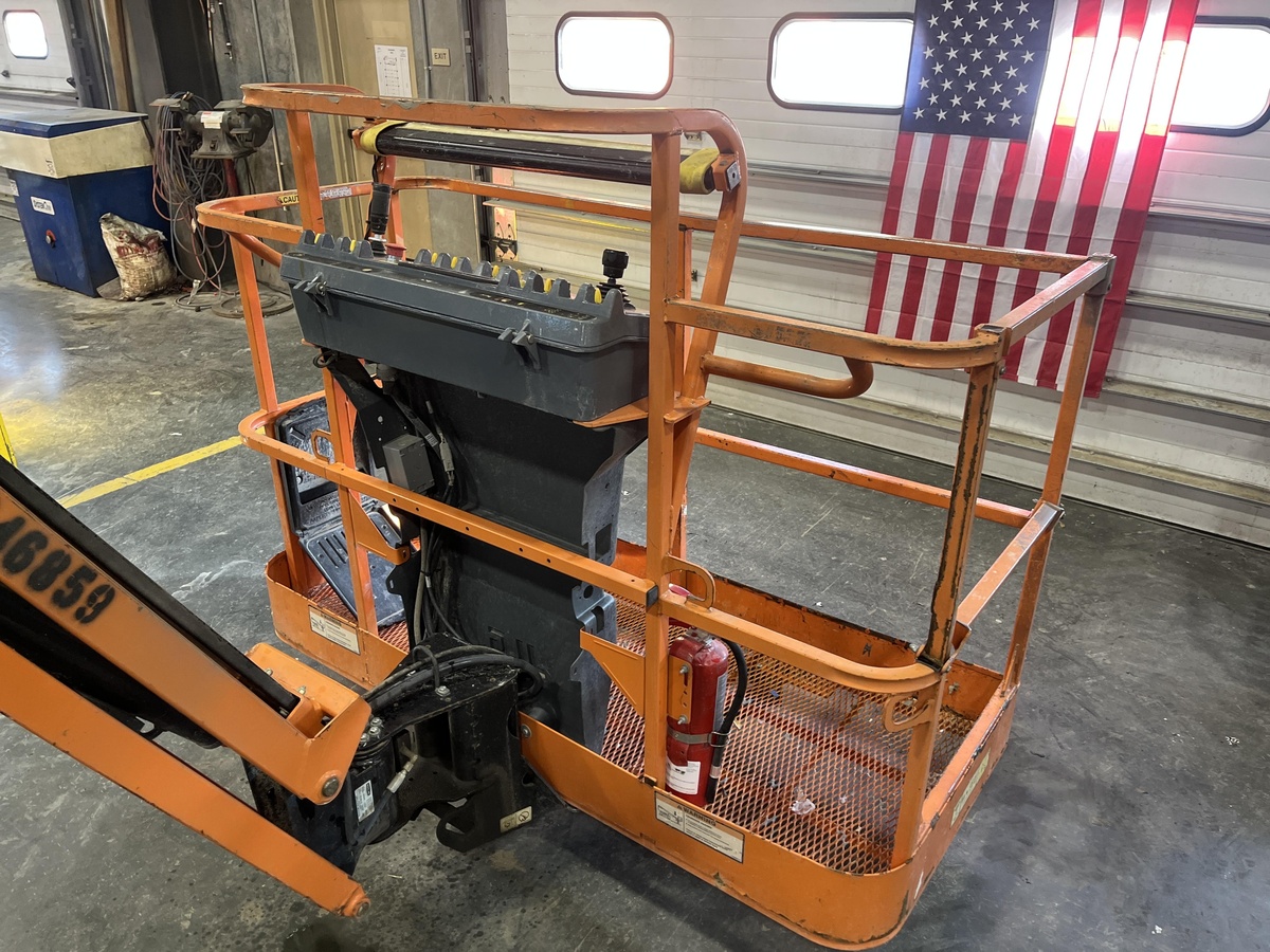 2018 JLG 450AJ-3