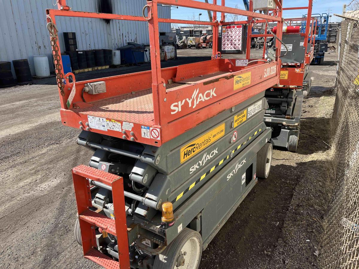 2017 Skyjack SJ3226-9