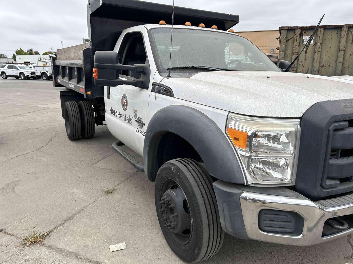 2016 Ford F550-5