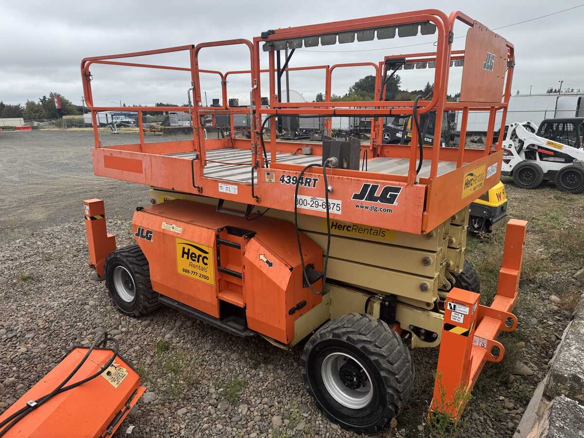 2017 JLG 430LRT-4