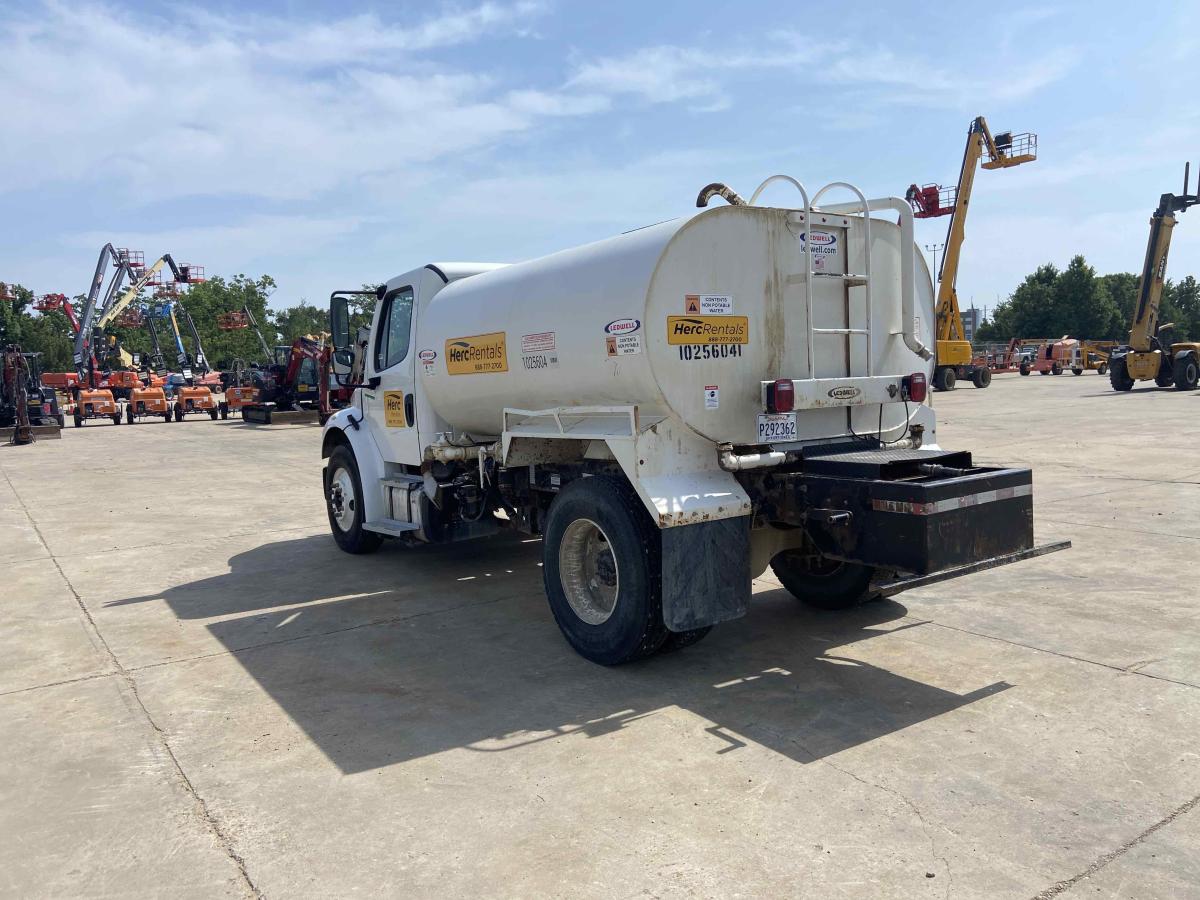 2019 Freightliner M2106-3