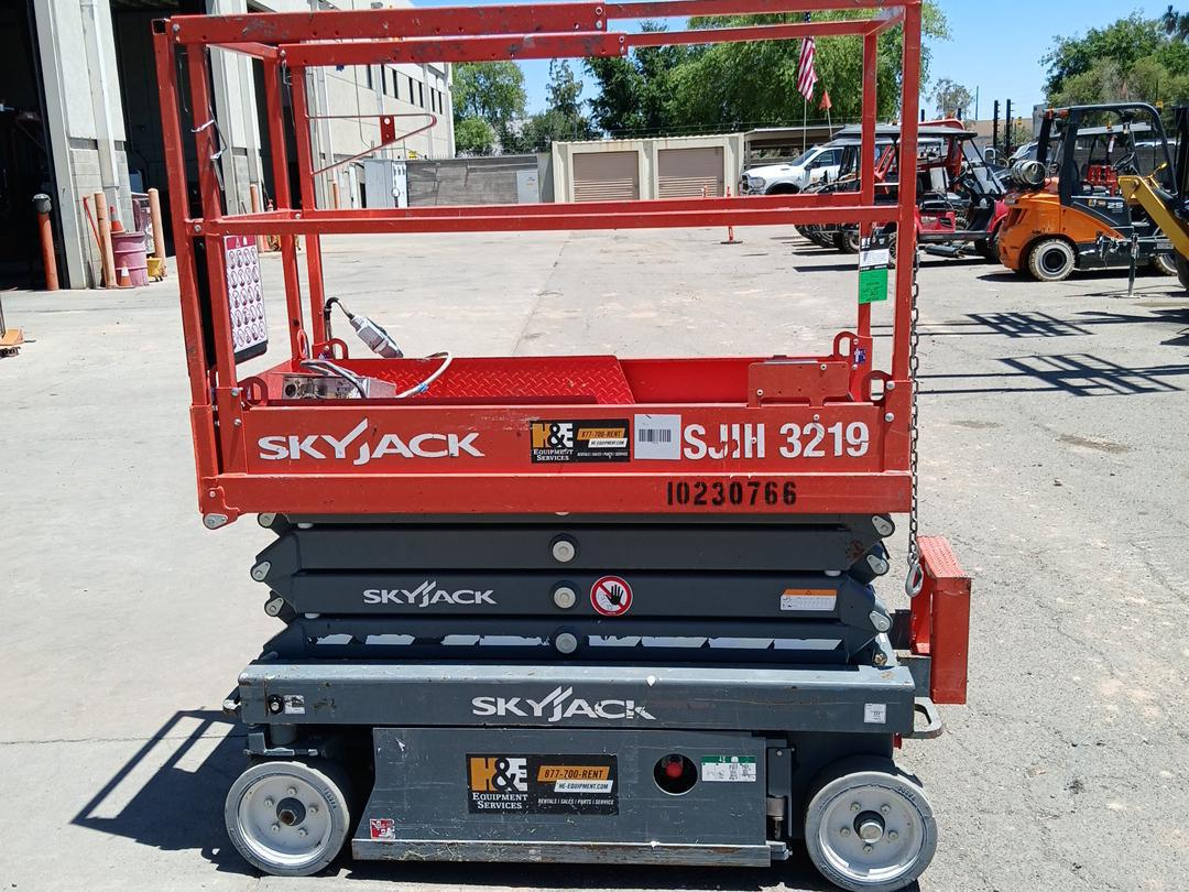 2017 Skyjack SJ3219