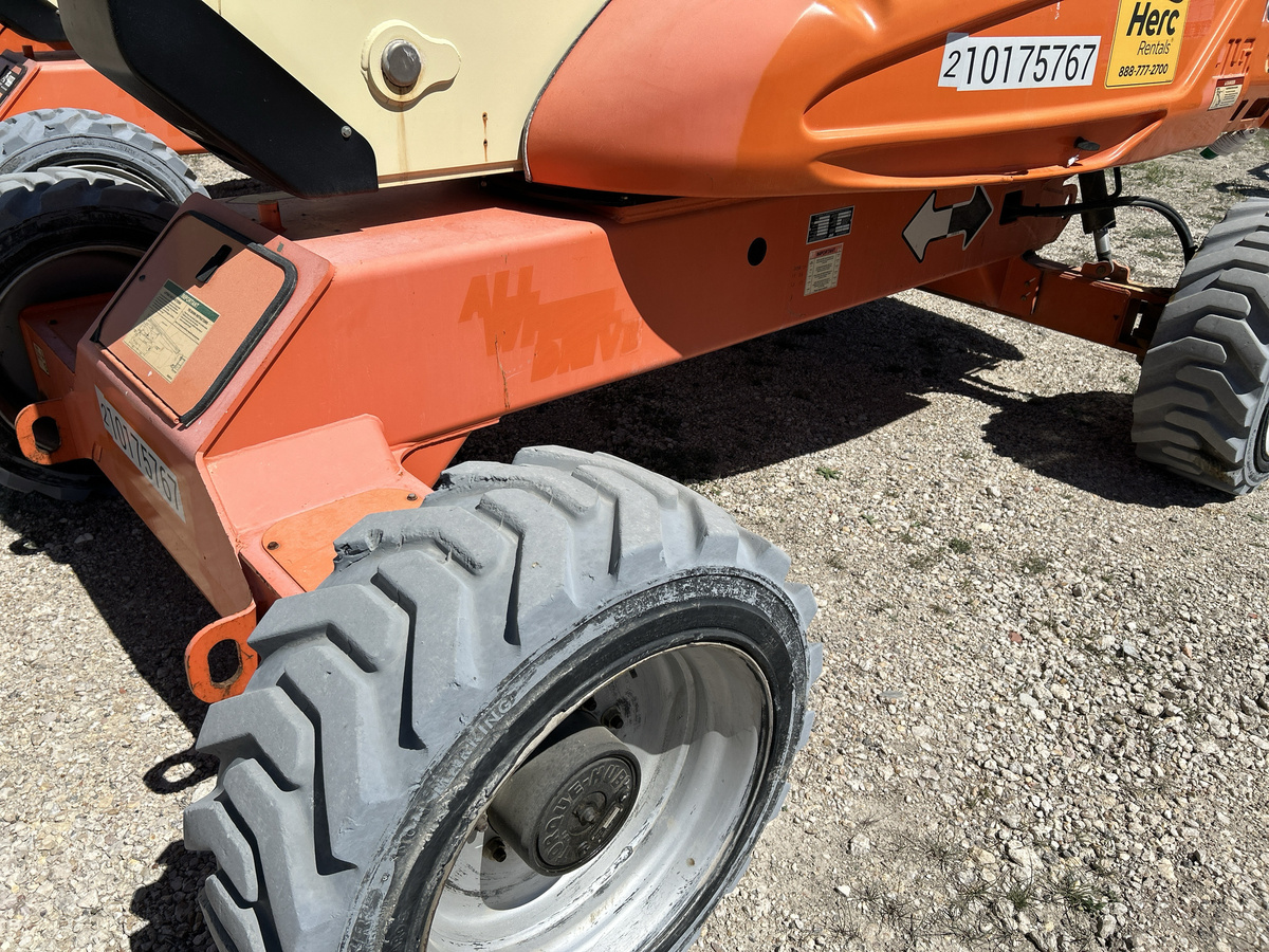 2015 JLG M600JP-12