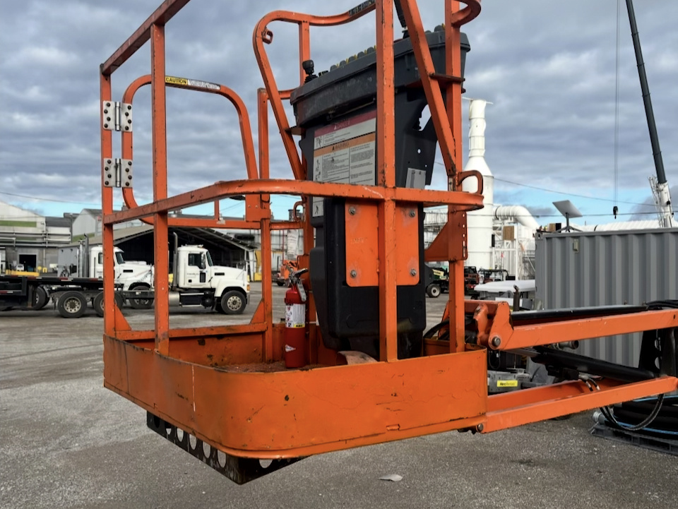 2016 JLG E400AJPN-3