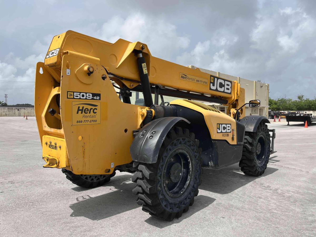 2018 JCB 509-42-3