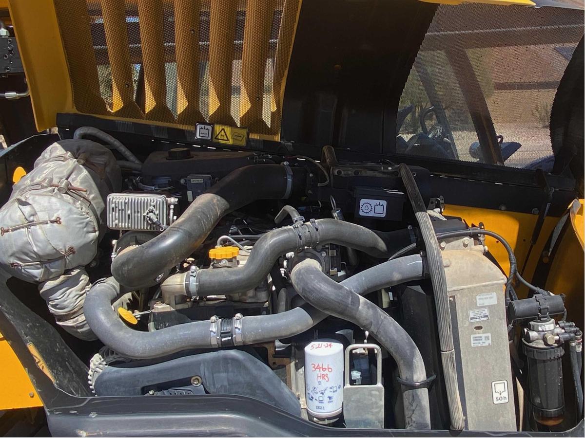 2017 JCB 512-56