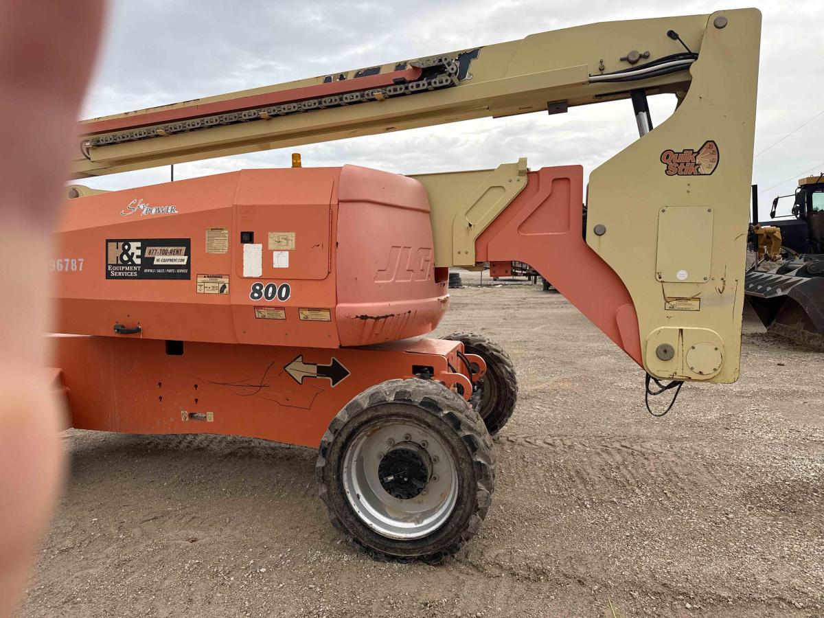 2016 JLG 800AJ-1