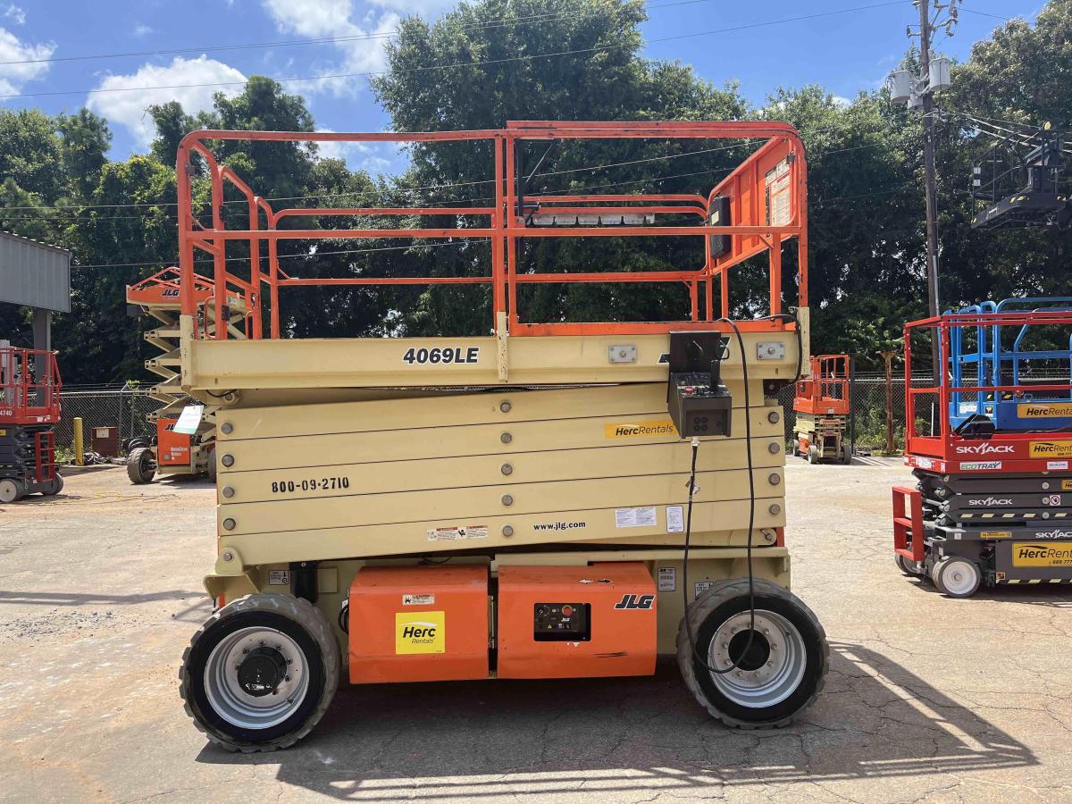 2016 JLG 4069LE