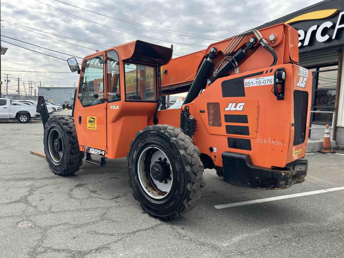 2018 SkyTrak 10054