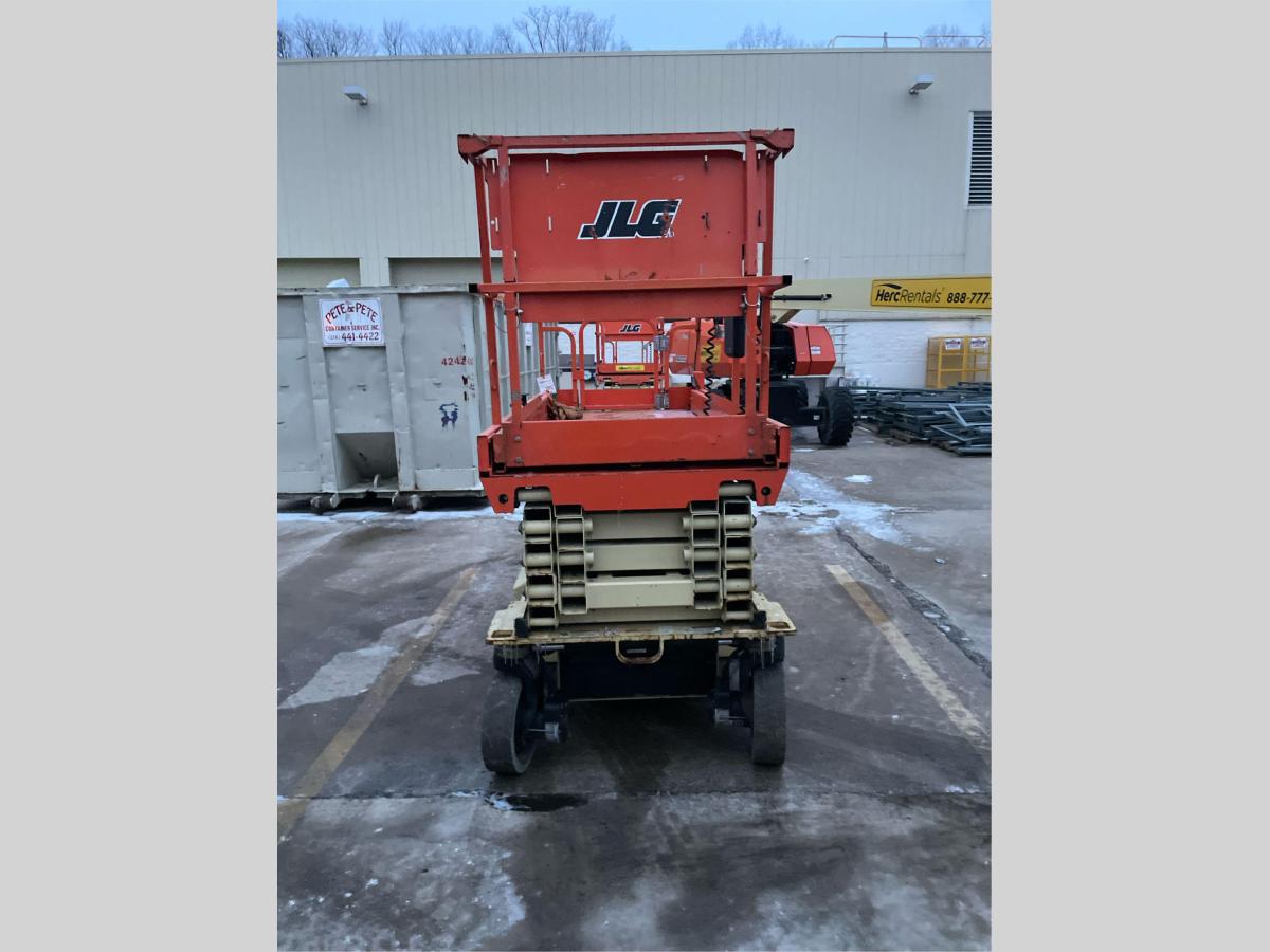 2018 JLG 3246ES