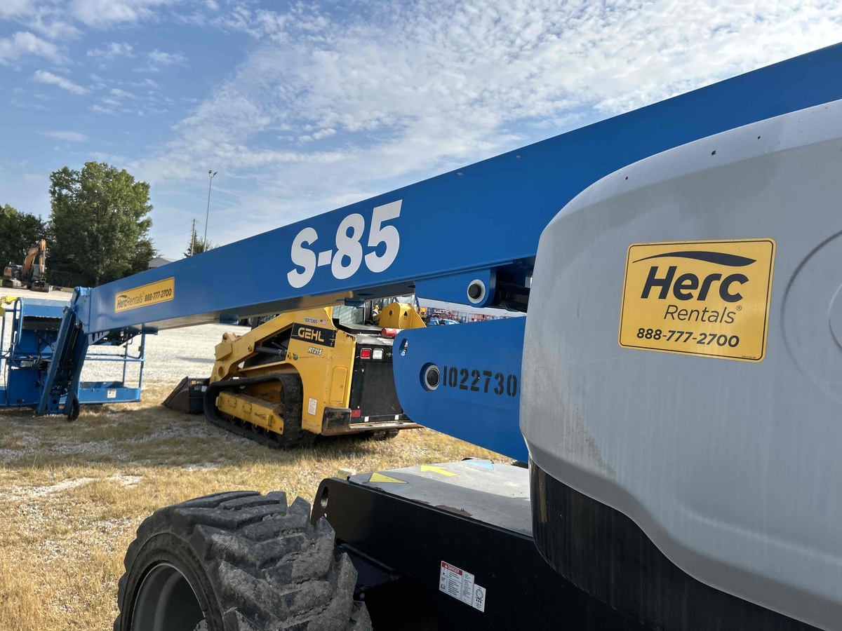 2017 Genie S-85-5