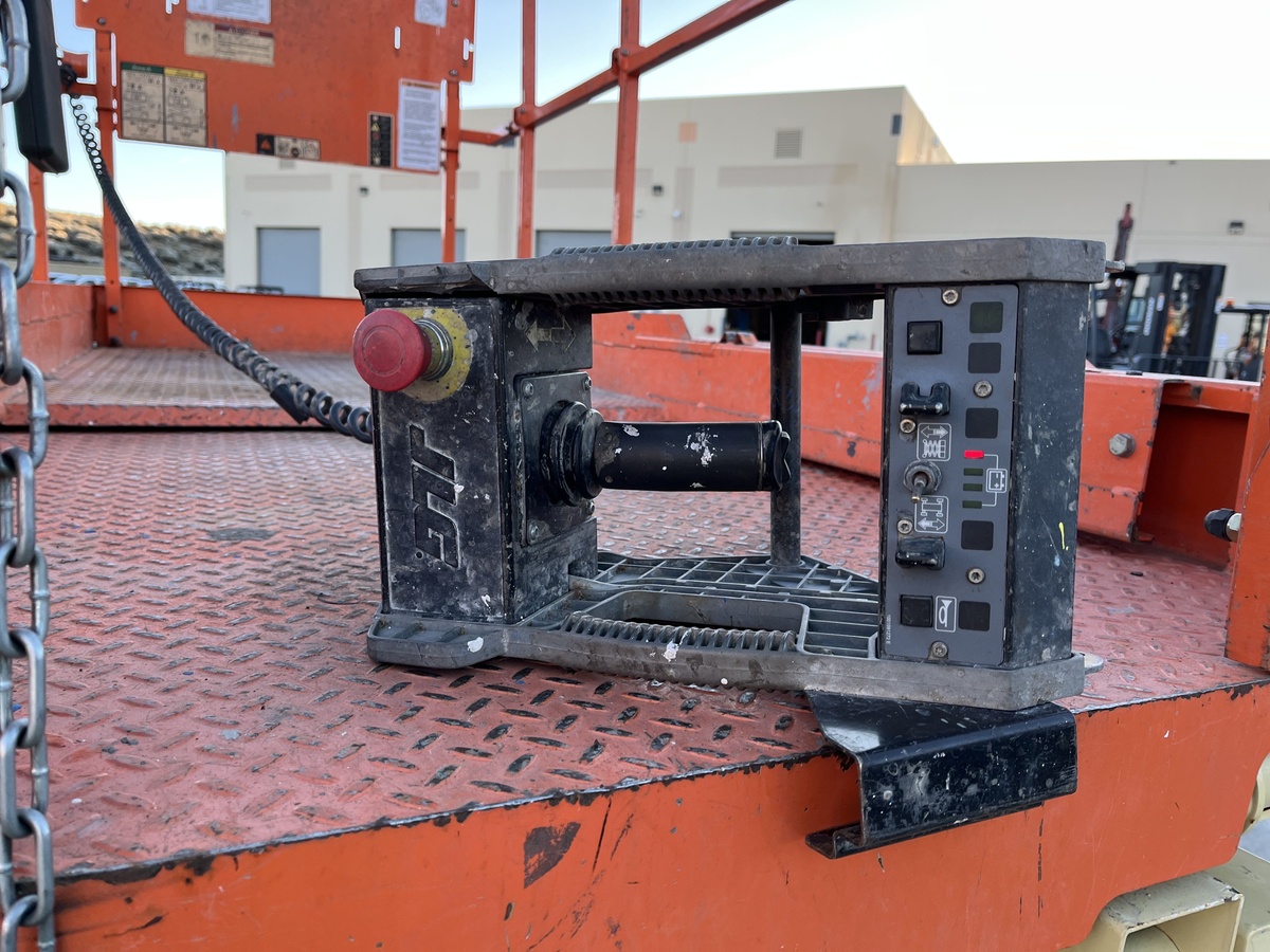 2018 JLG 3246ES-7