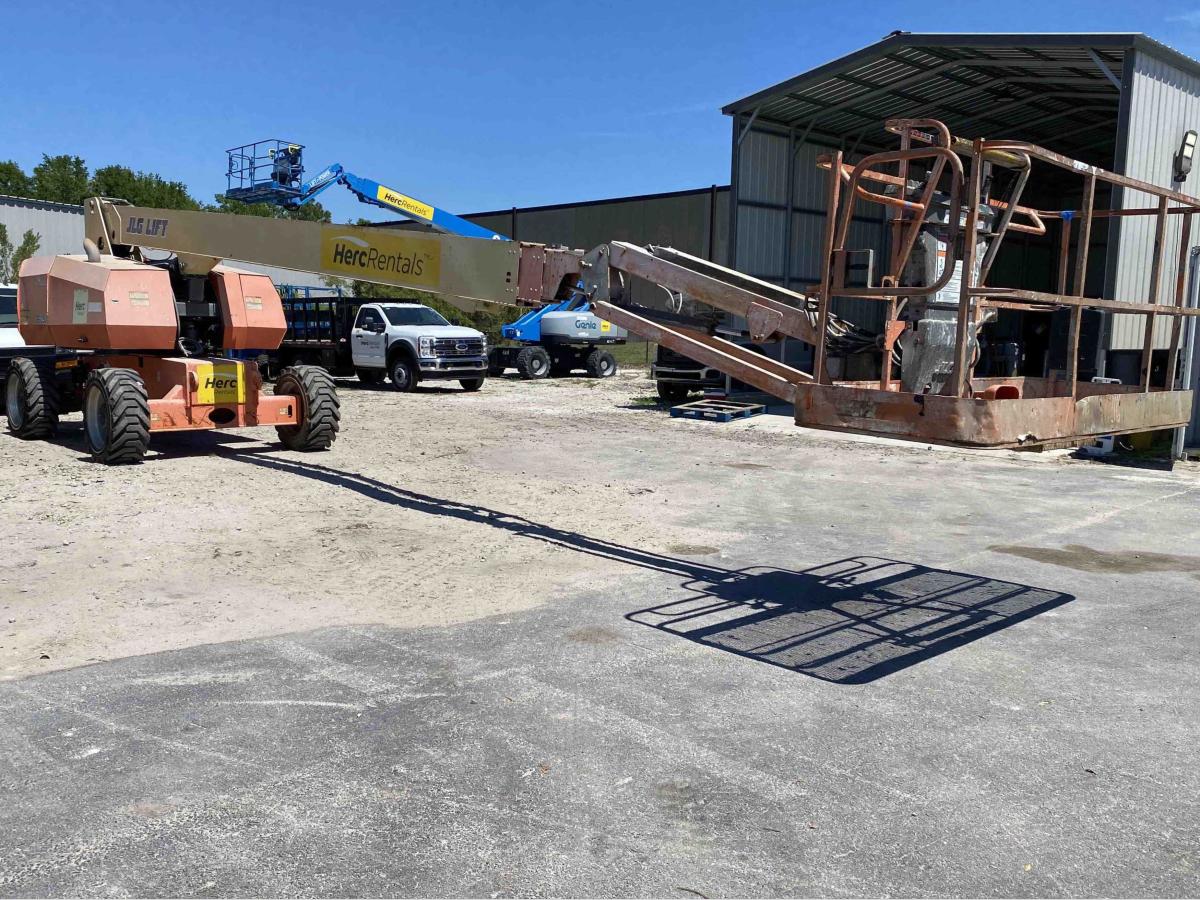 2017 JLG 860SJ