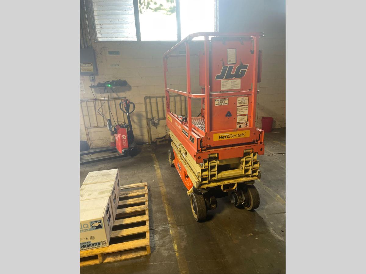 2017 JLG 1930ES