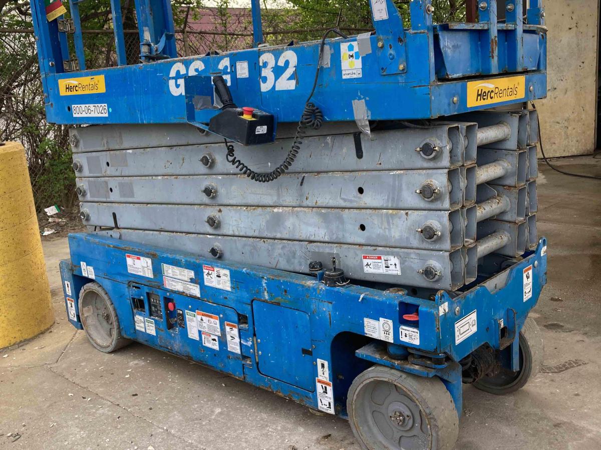 2015 Genie GS-3232