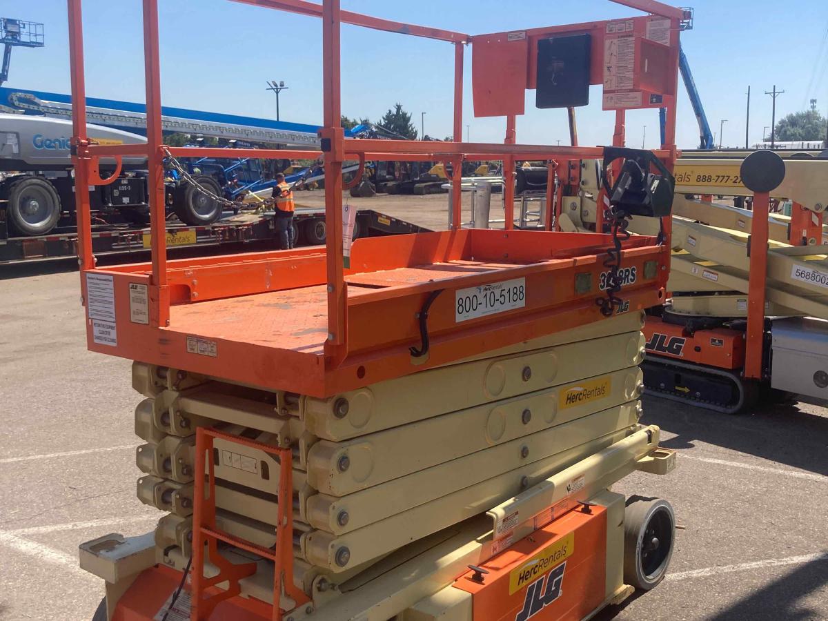 2016 JLG 3248RS