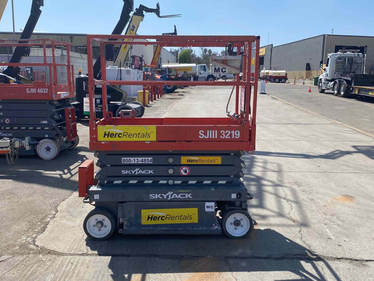 2016 Skyjack SJ3219
