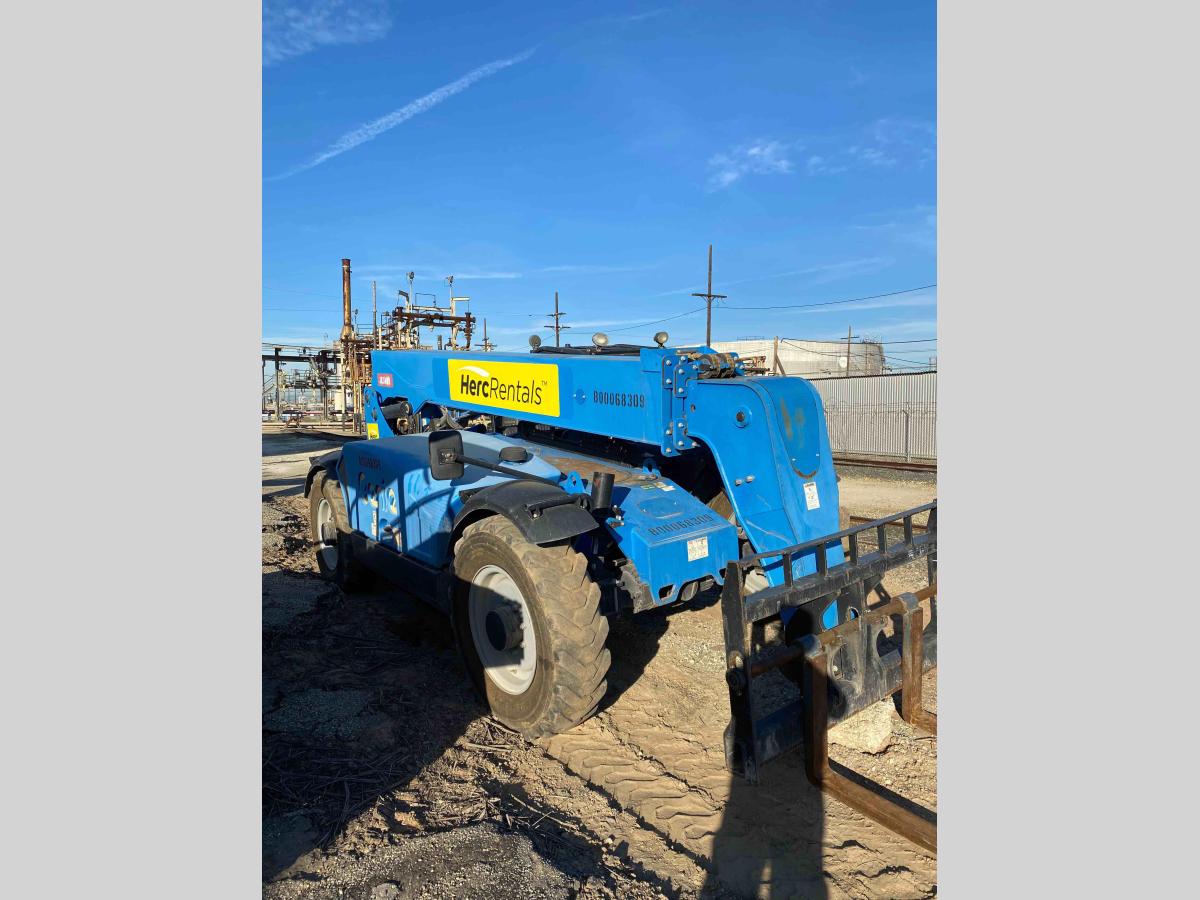2015 Genie GTH 844