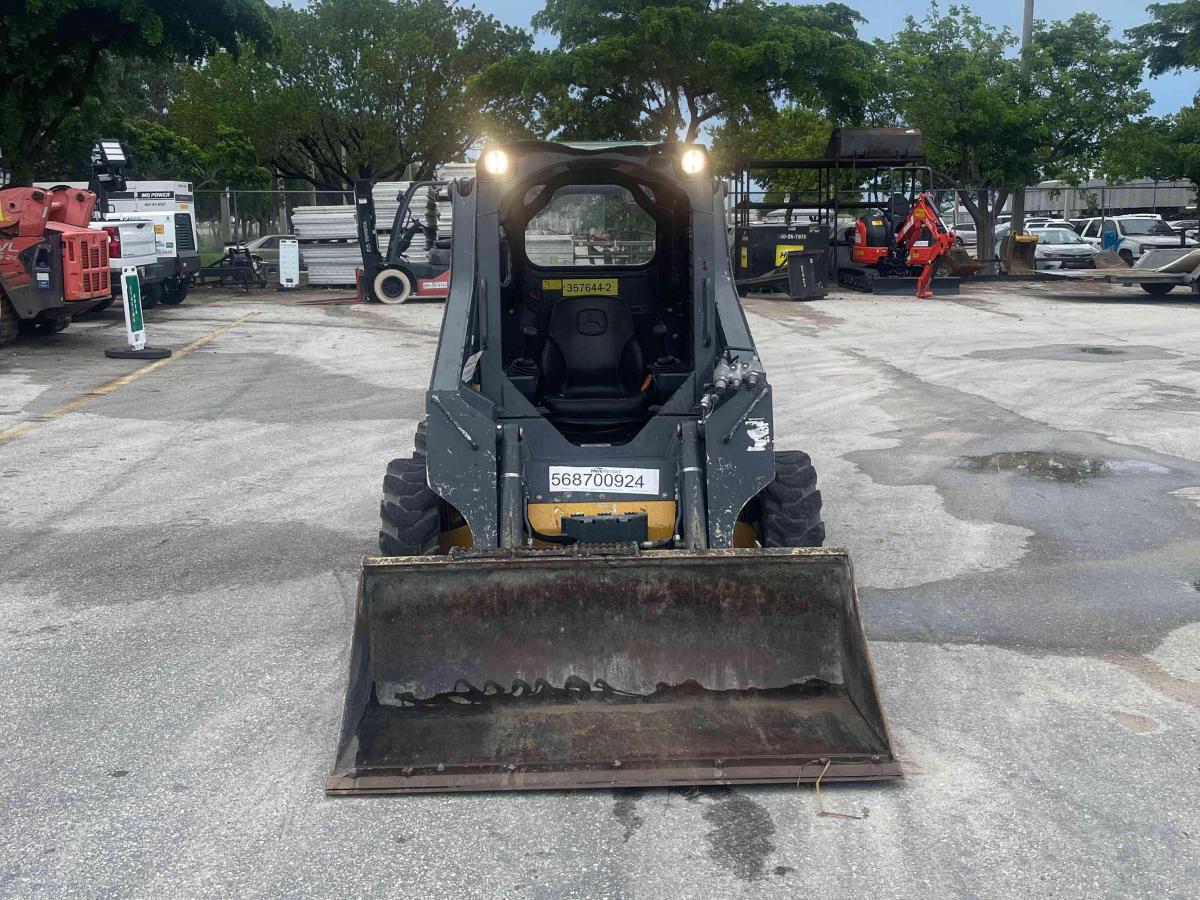2019 John Deere 318G-5