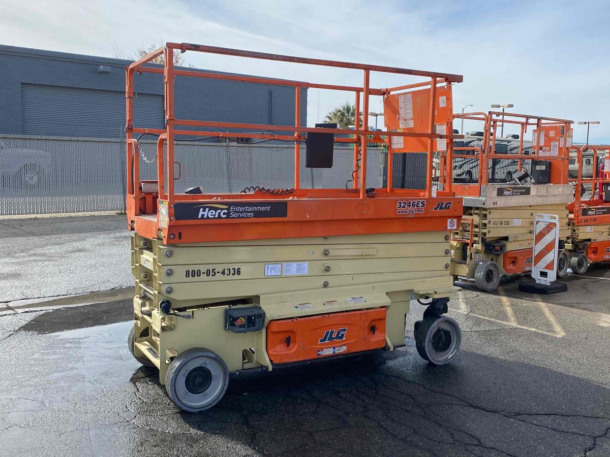 2015 JLG 3246ES-3