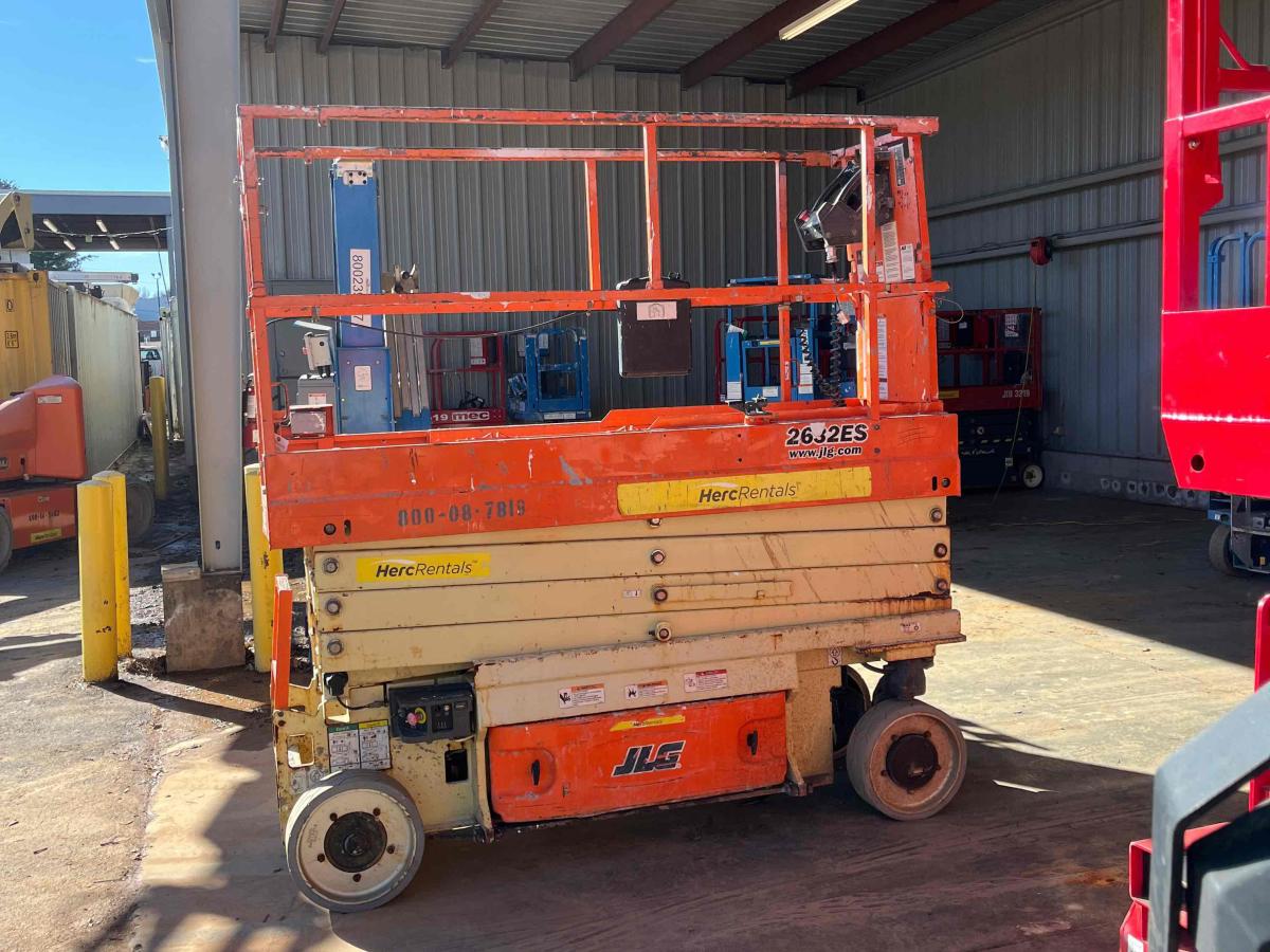 2015 JLG 2632ES