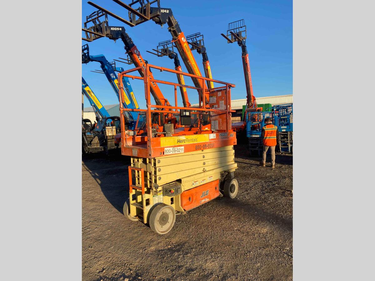 2016 JLG 2632ES
