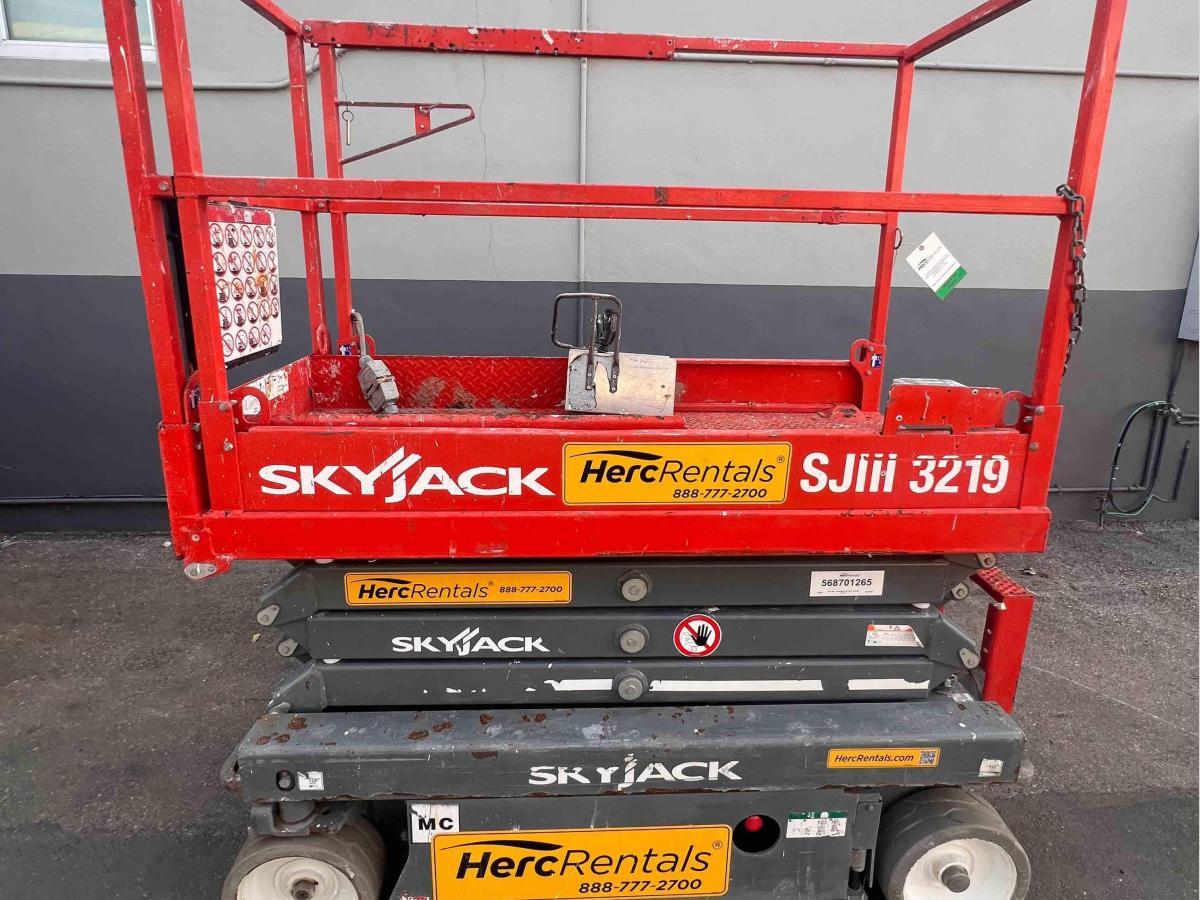 2017 Skyjack SJ3219
