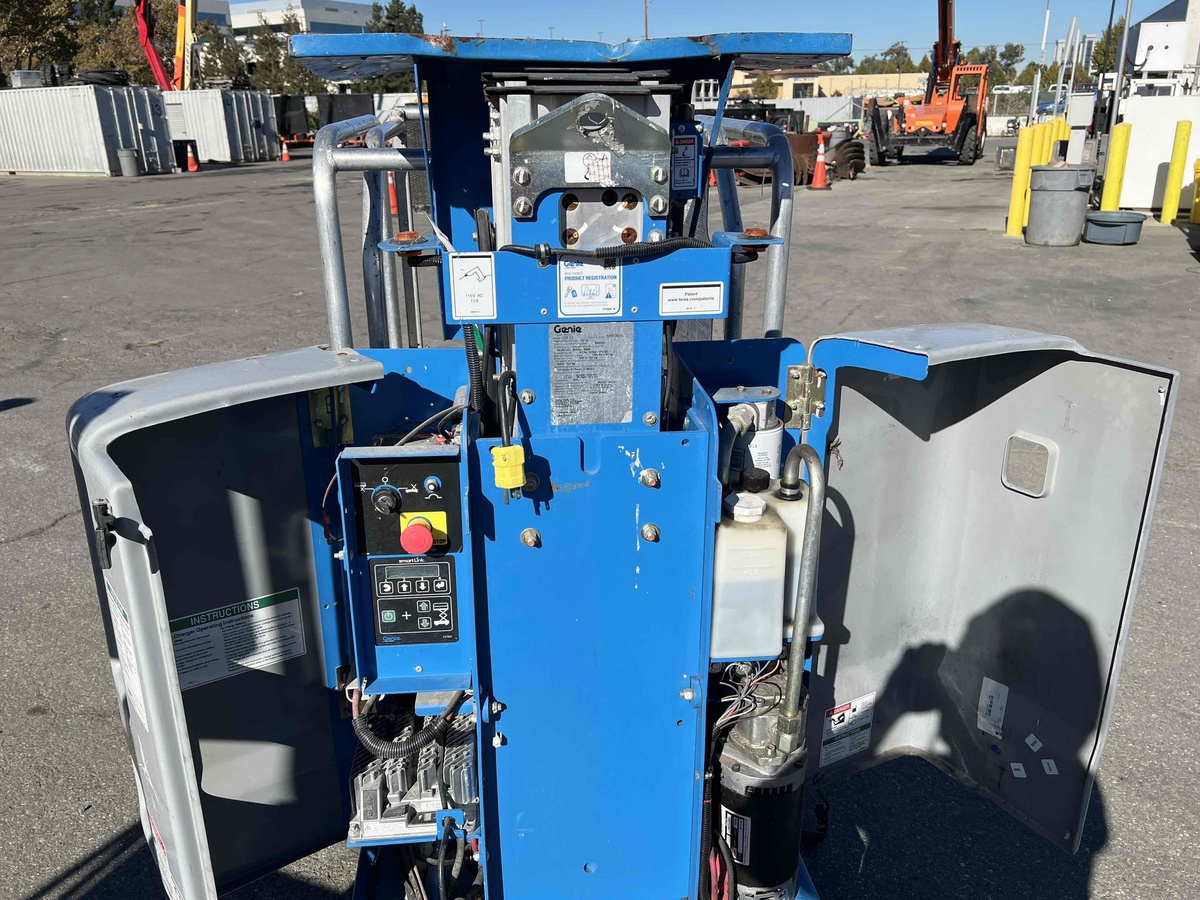 2018 Genie GR-12-9