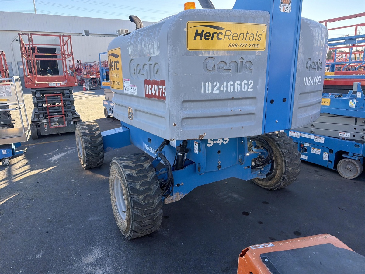 2018 Genie S-45