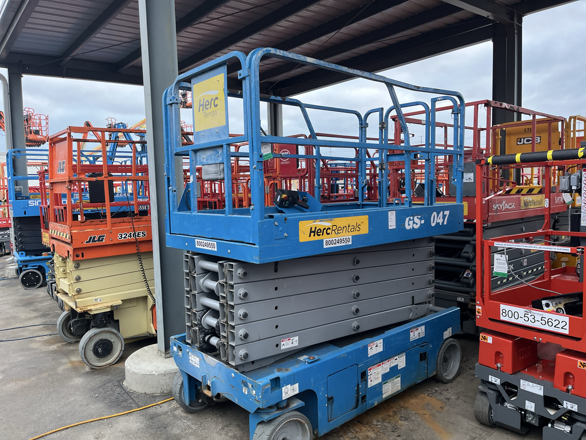 2019 Genie GS-4047