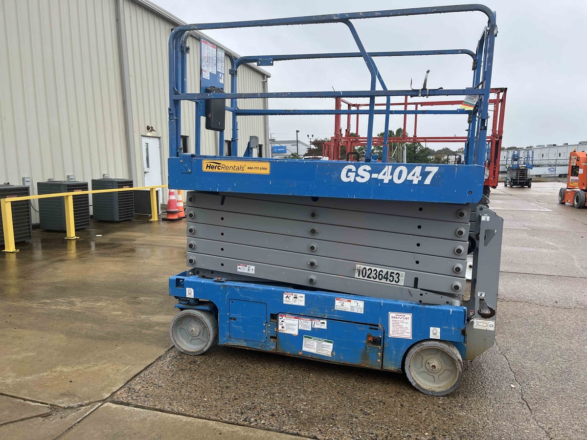 2018 Genie GS-4047