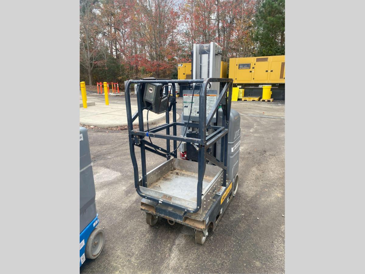 2018 JLG 20MVL