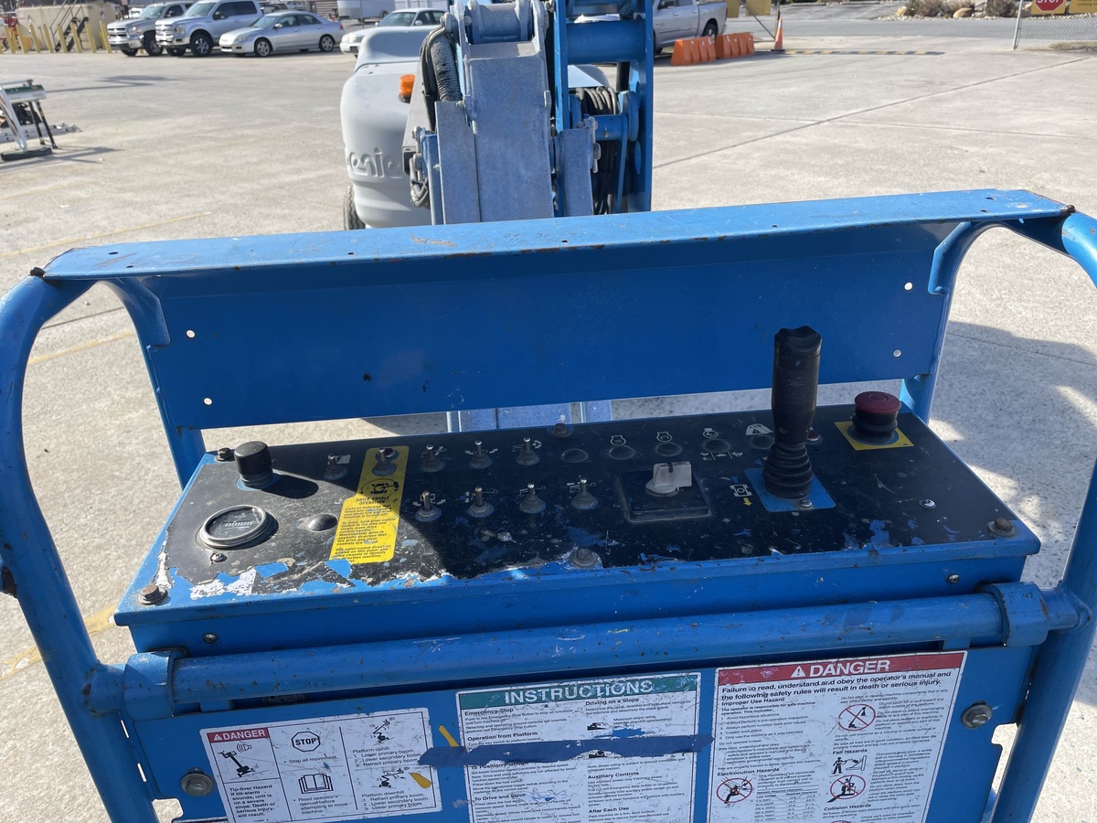 2014 Genie Z-45/25J-8