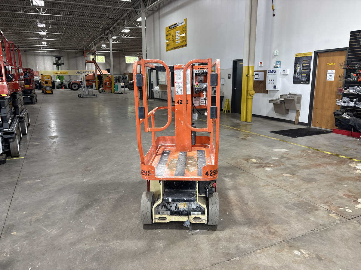 2014 JLG 1230ES-2