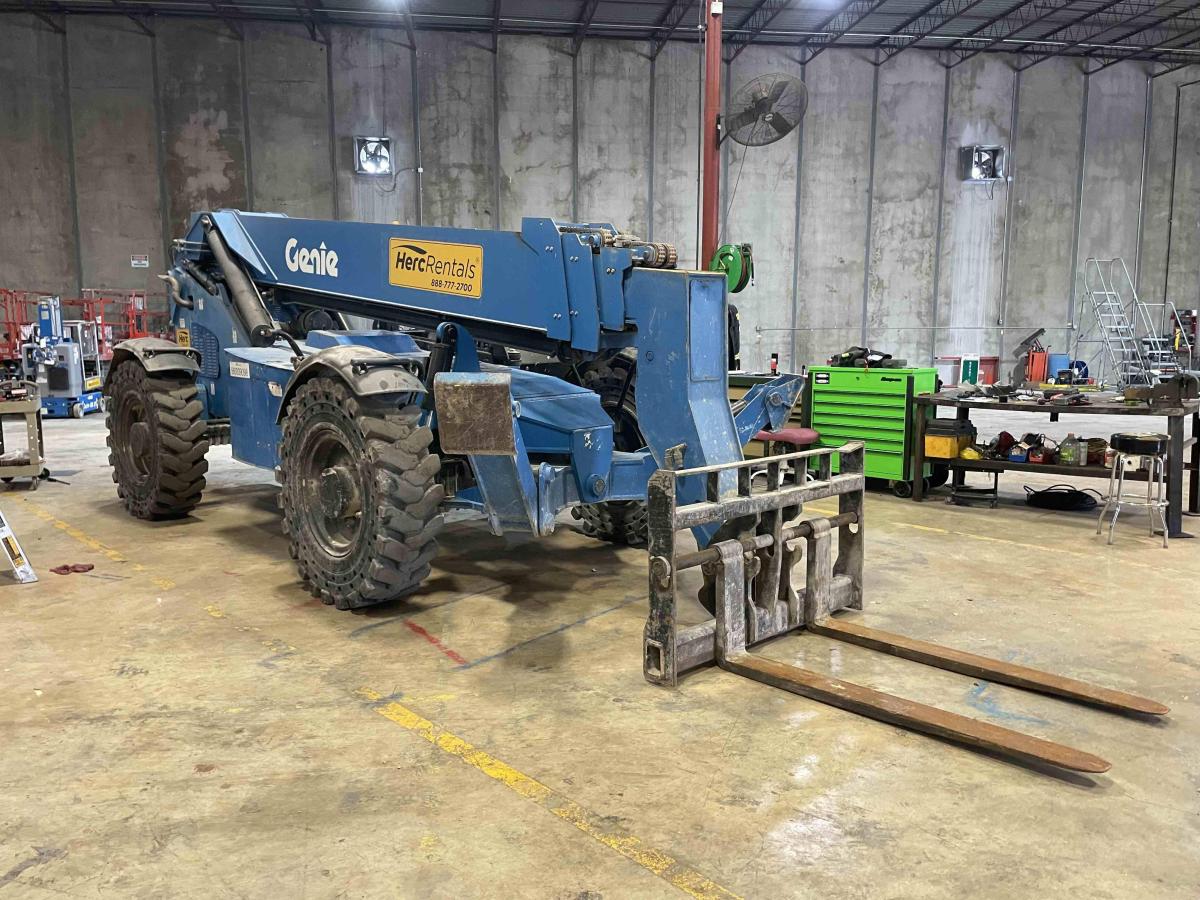 2018 Genie GTH-1056