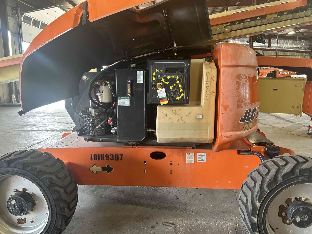 2016 JLG 600AJ-4