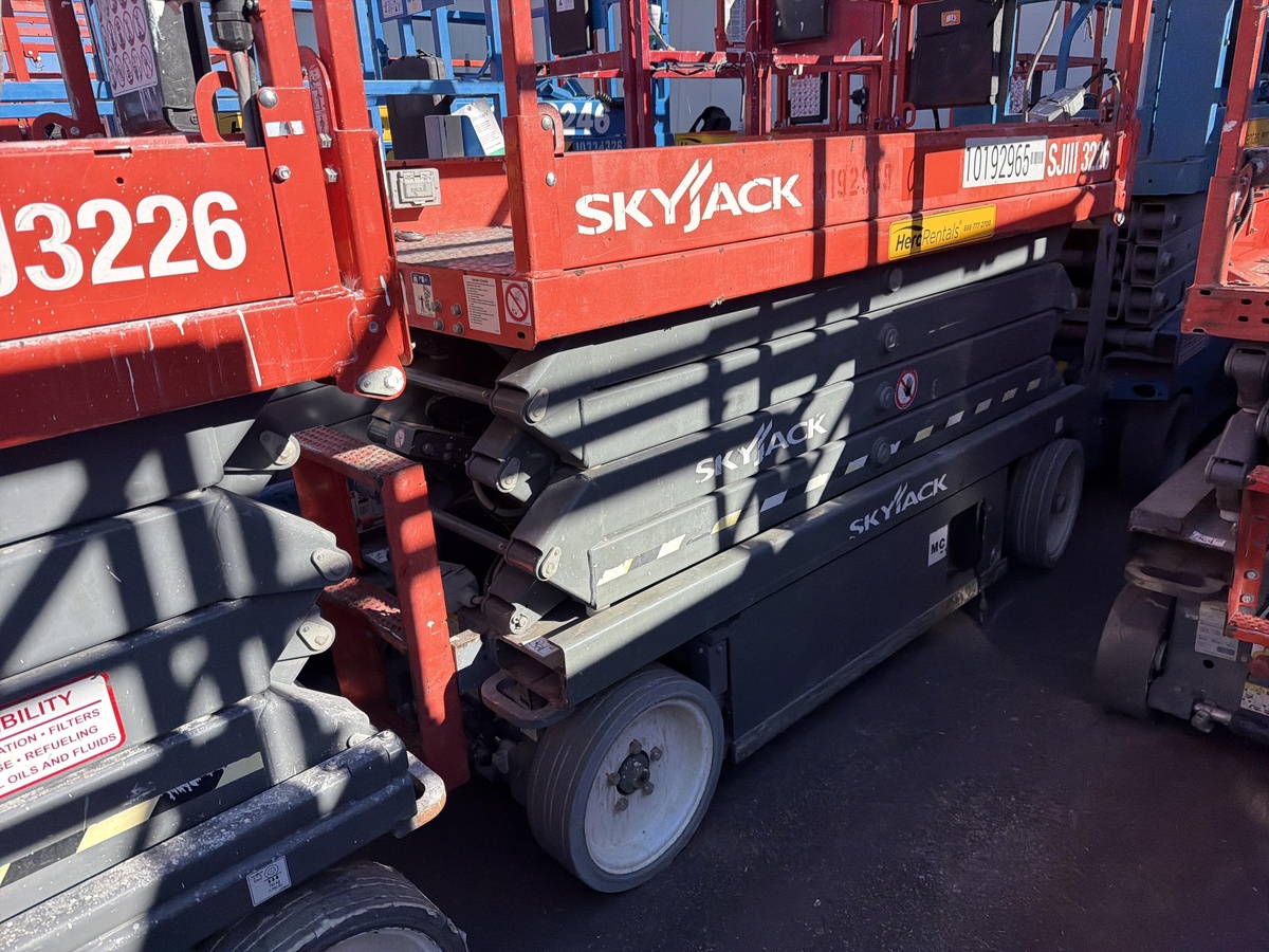 2016 Skyjack SJ3226