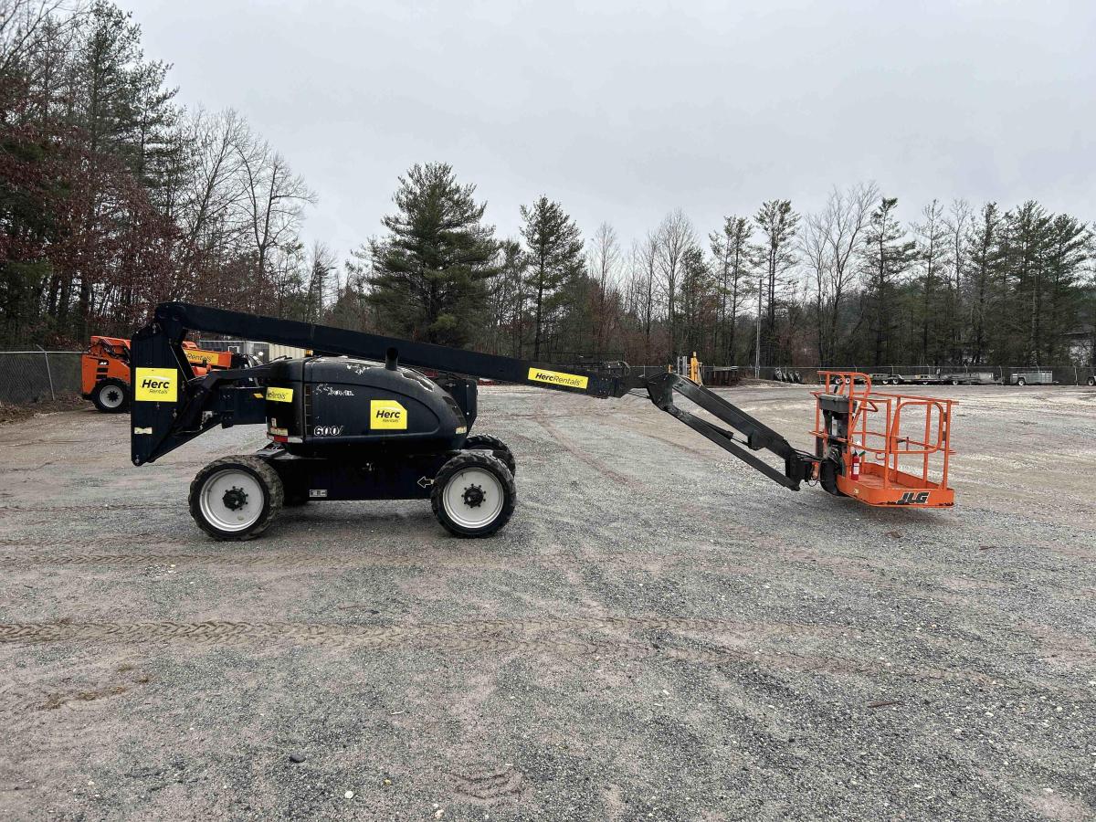 2015 JLG 600AJ