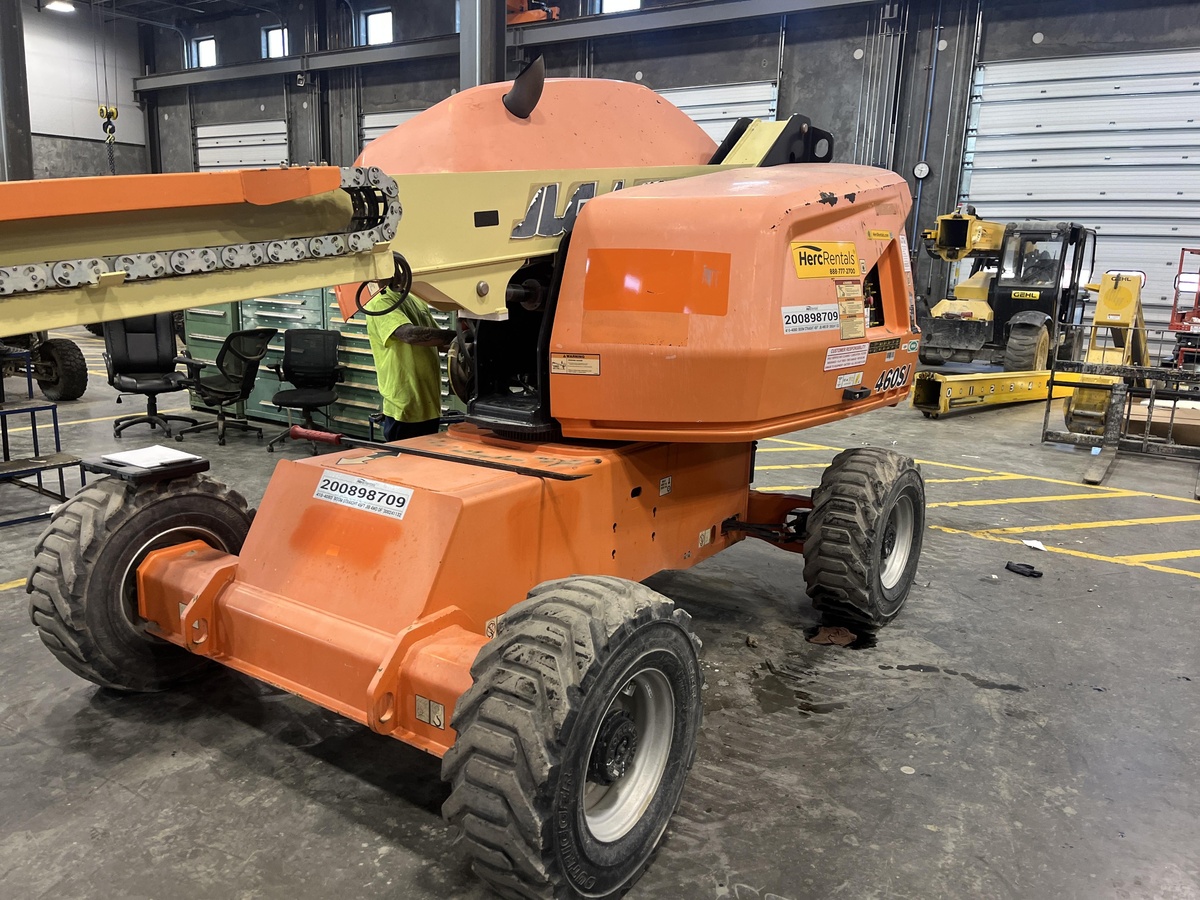 2018 JLG 460SJ-2