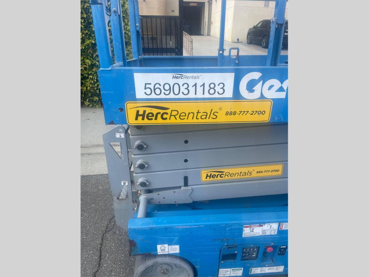 2018 Genie GS-3246-5