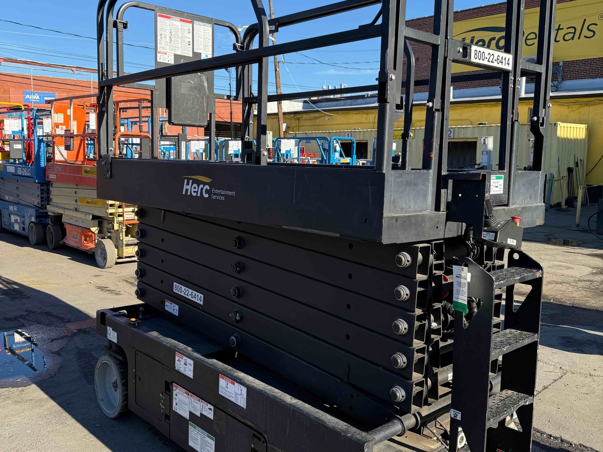 2018 Genie GS-4047-4