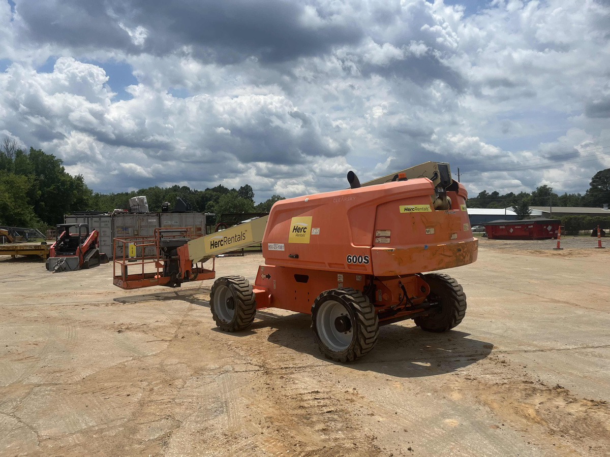 2018 JLG 600S-2