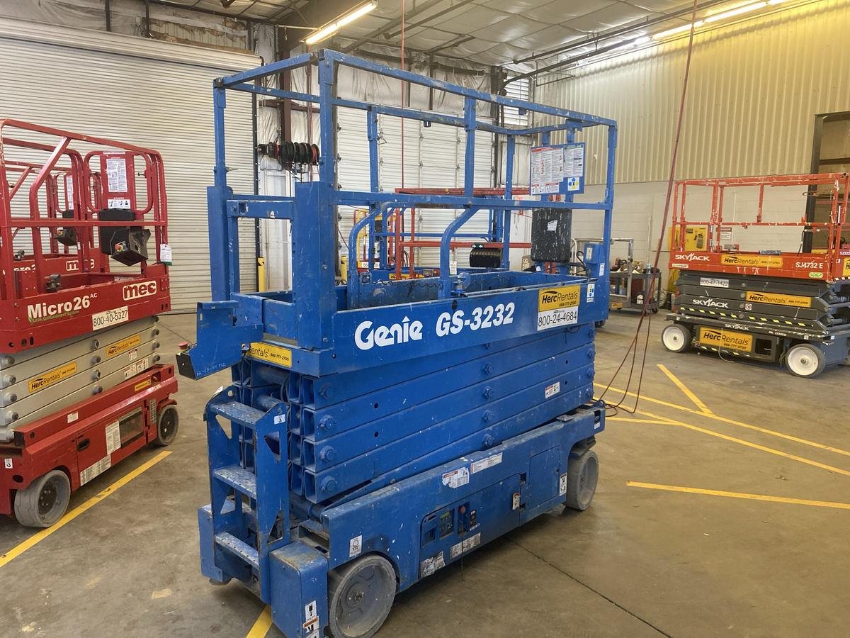 2019 Genie GS-3232